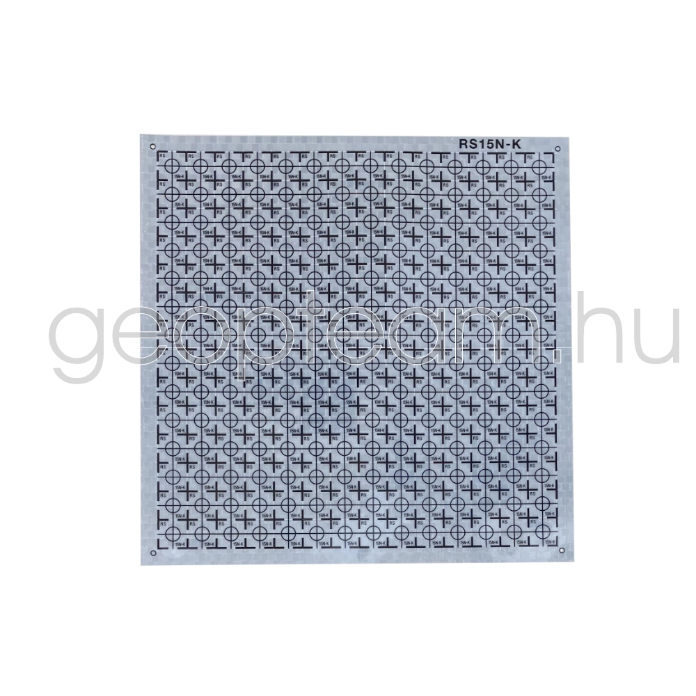 mérőfólia ív 196 db 15x15mm-es lappal, normál célkereszttel